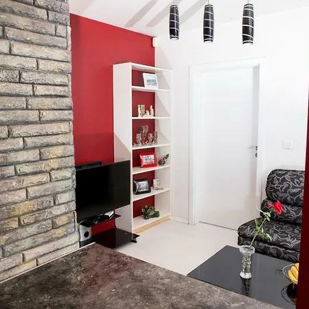 Apartment Sweet *