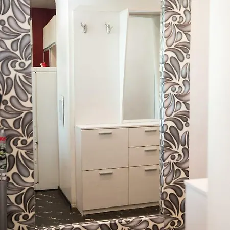 Apartment Sweet *